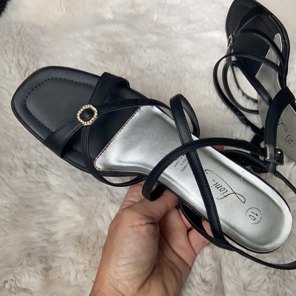 Cute cocktail sandals - Picture 5 of 5